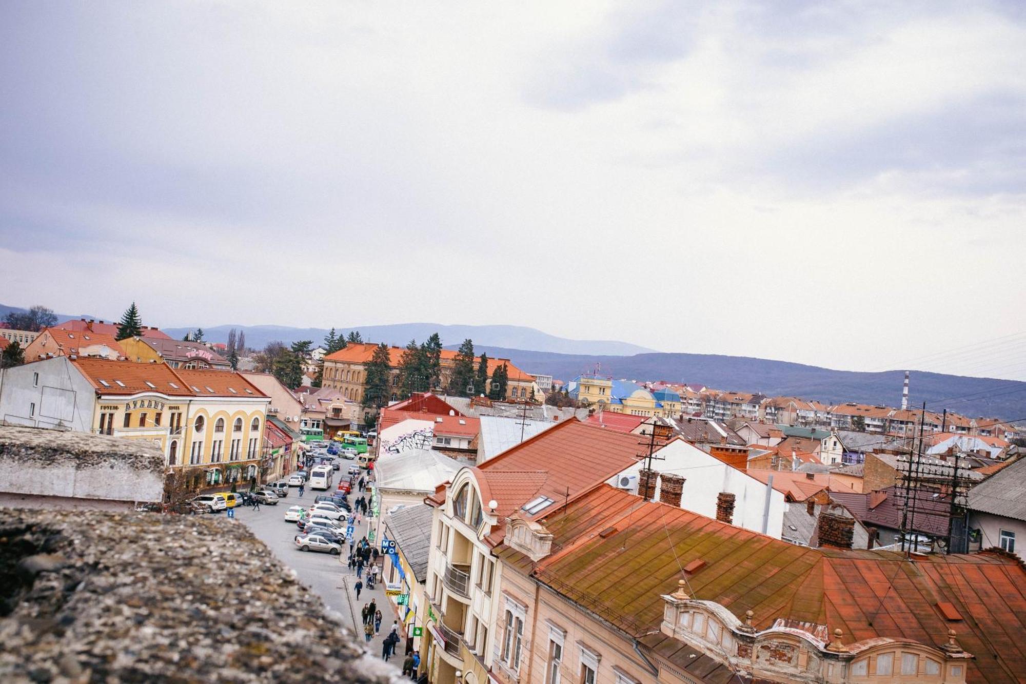 Historical Center Apartman Ungvár Kültér fotó