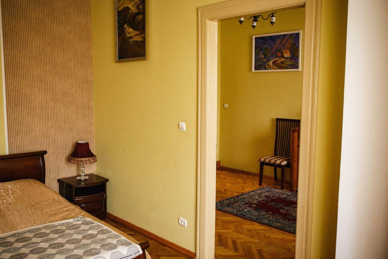 Historical Center Apartman Ungvár Kültér fotó